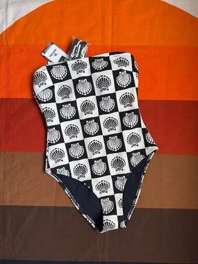 NWT Rip curl shell cove cheeky one piece suit xs